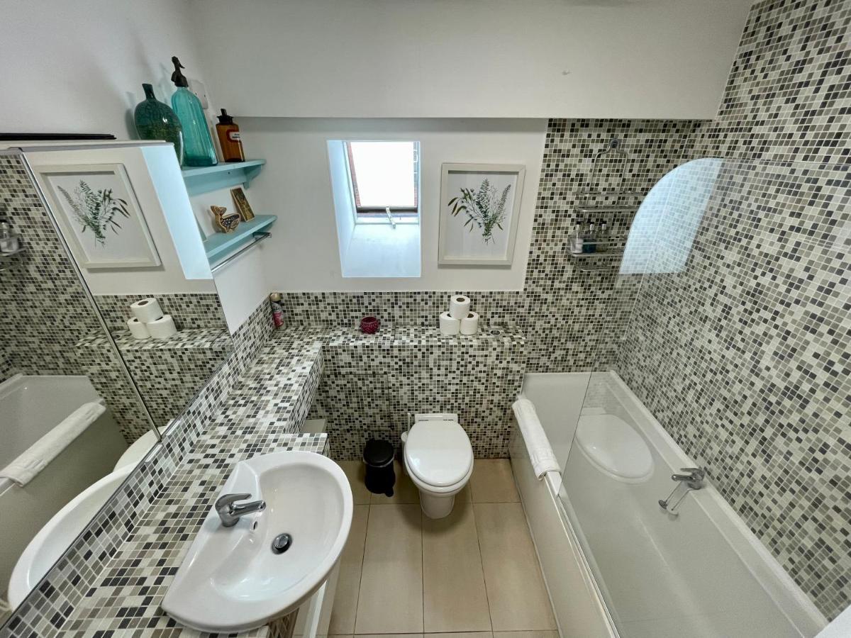 Bright 1 Bed Flat Near Cabot Circus Apartment Bristol Room photo